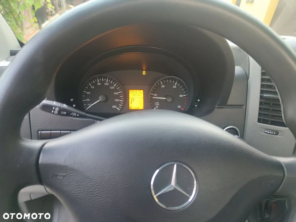 Mercedes-Benz Sprinter - 27