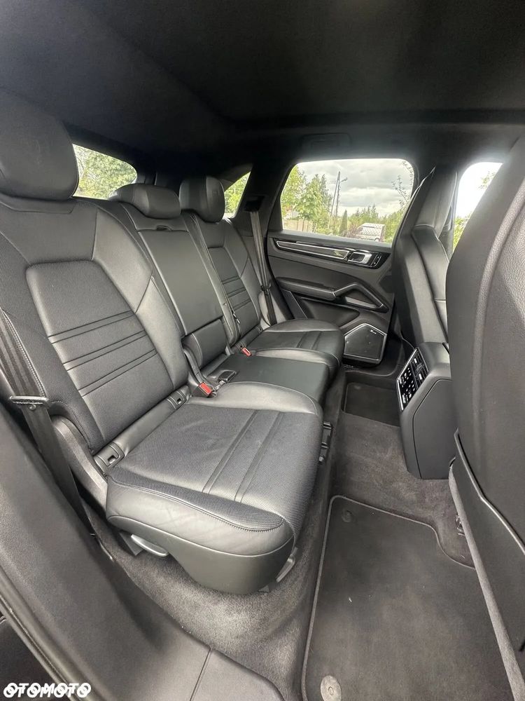 Porsche Cayenne Standard - 24