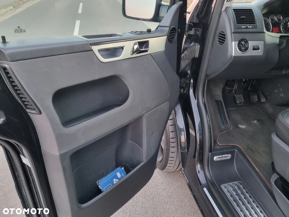 Volkswagen Multivan - 26