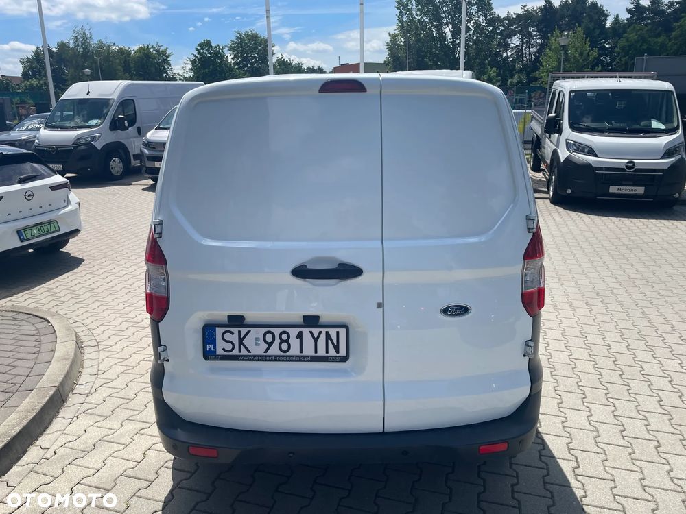 Ford Transit Courier - 4