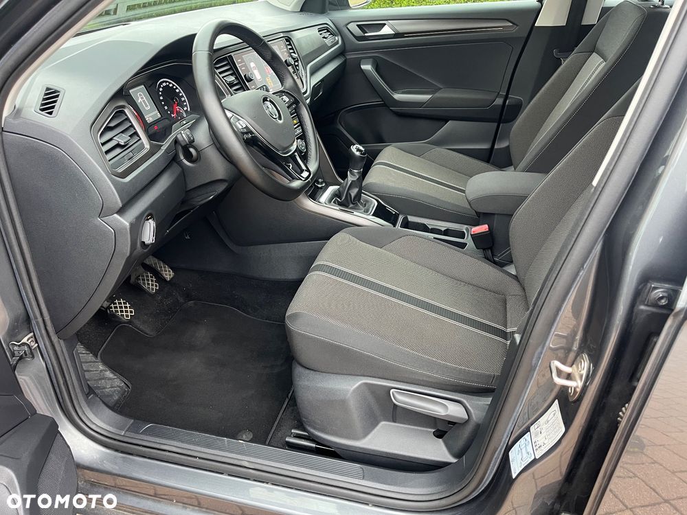 Volkswagen T-Roc - 10