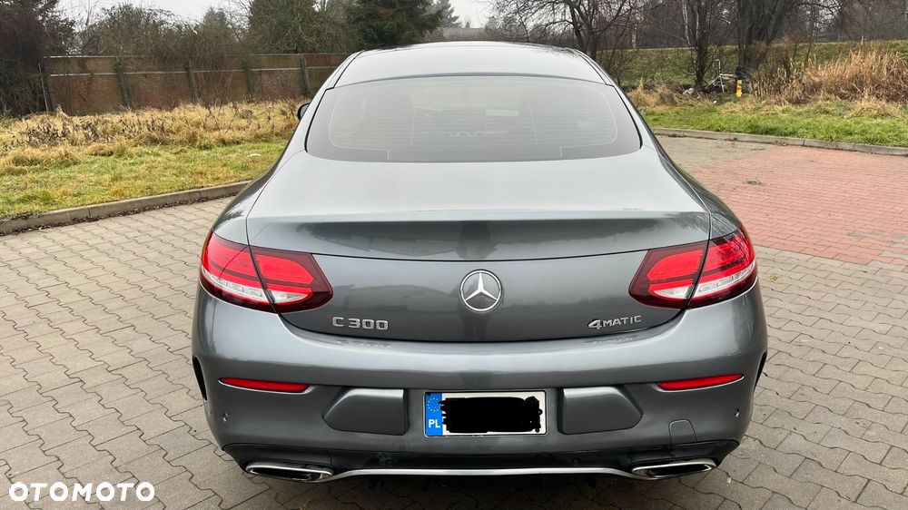 Mercedes-Benz Klasa C 300 4Matic 9G-TRONIC AMG Line Plus - 14