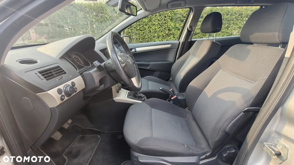 Opel Astra 1.9 CDTI DPF Edition - 9