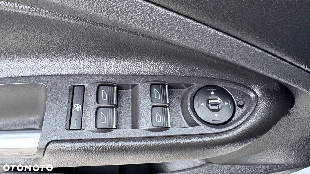 Ford Kuga 1.6 EcoBoost 2x4 Trend - 26