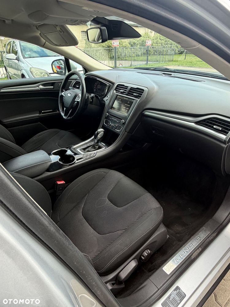Ford Mondeo 2.0 TDCi STart-Stopp PowerShift-Aut Titanium - 4
