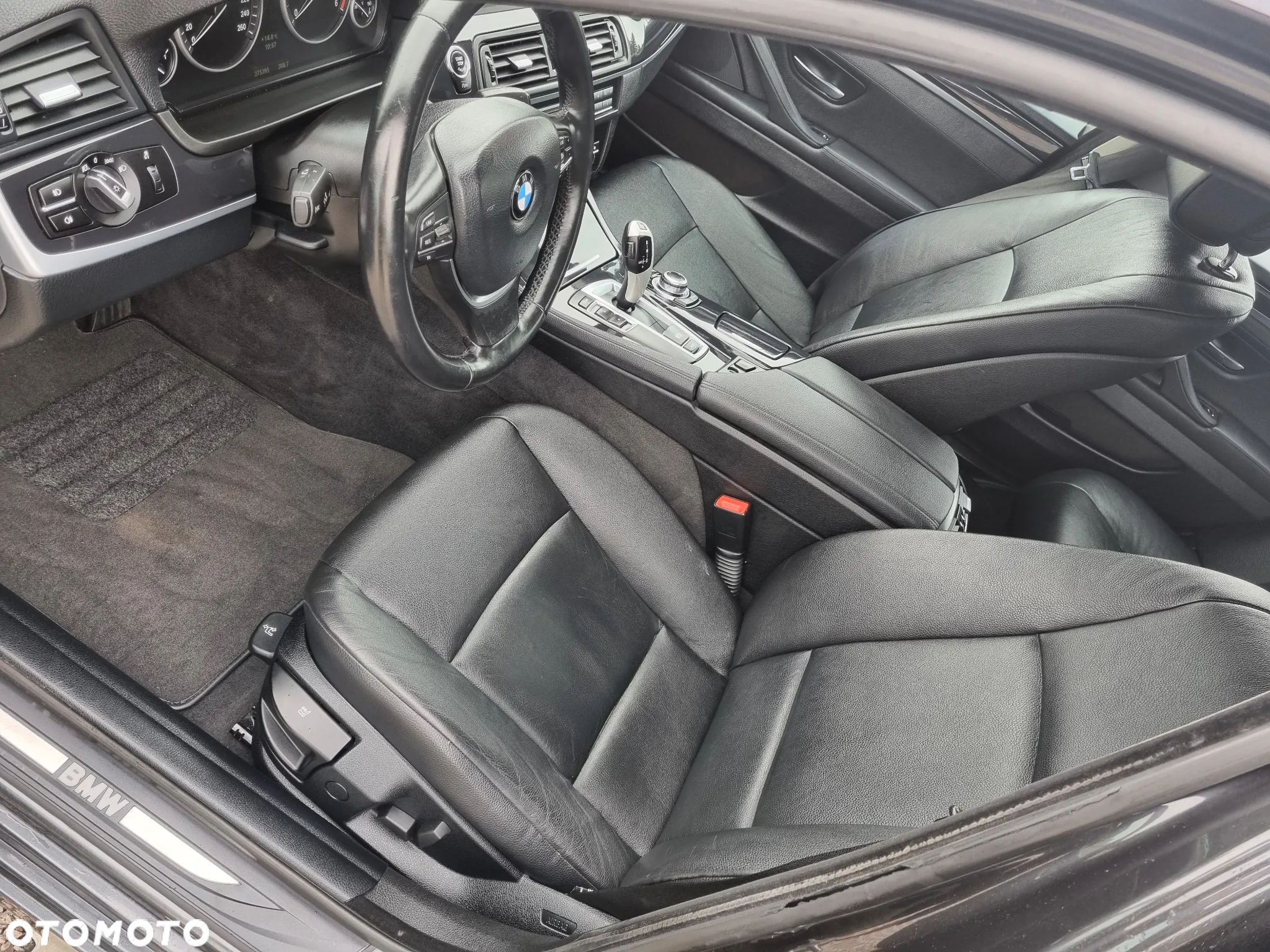 BMW Seria 5 520d Touring - 14