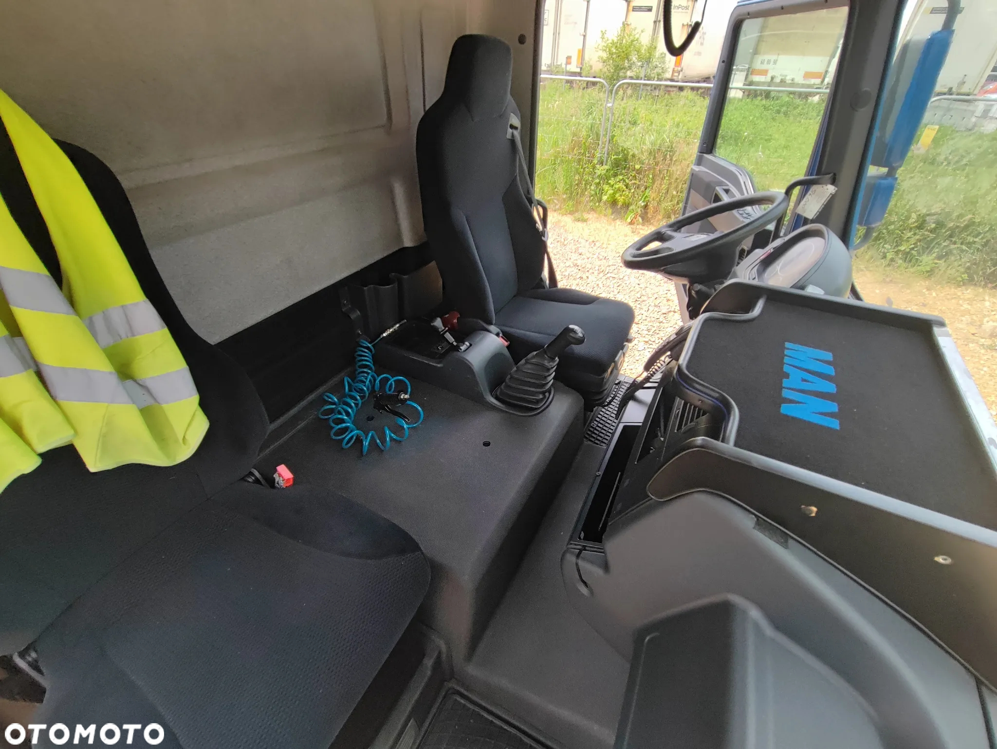 MAN TGL 8.180 4X2 BL - 8