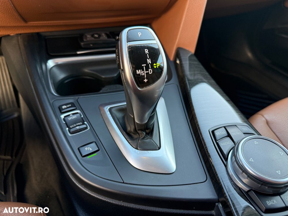 BMW Seria 3 320d xDrive Aut. Luxury Line - 9