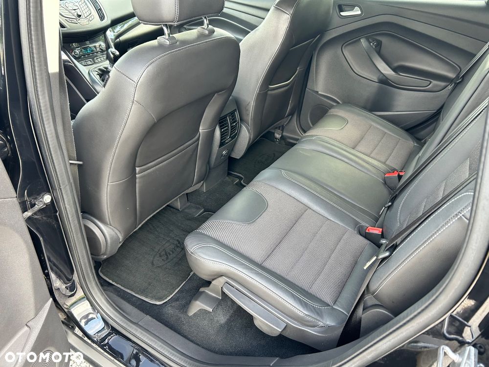 Ford Kuga 2.0 TDCi 2x4 Titanium - 15