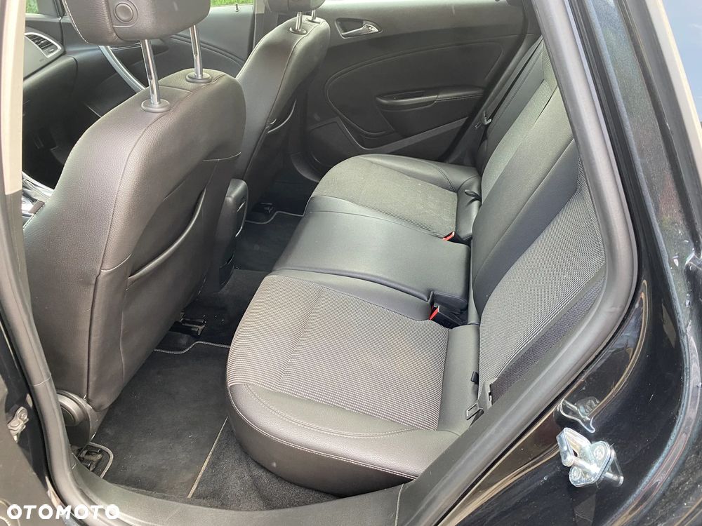 Opel Astra IV 1.4 T Cosmo - 9
