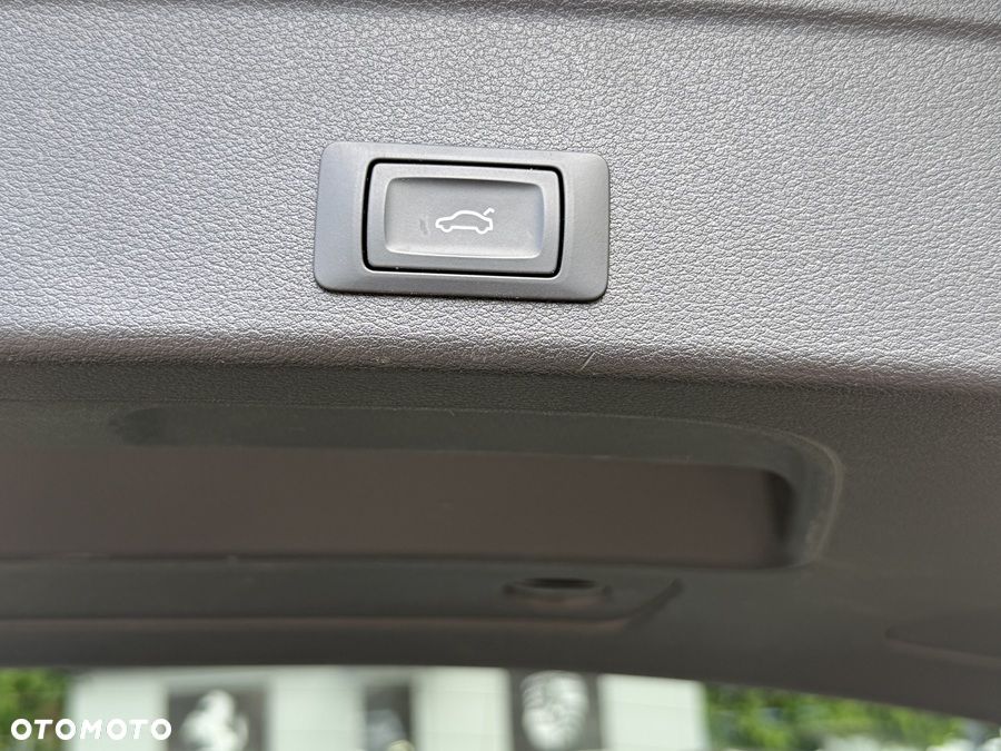 Audi A4 Avant 40 TDI S tronic sport - 36
