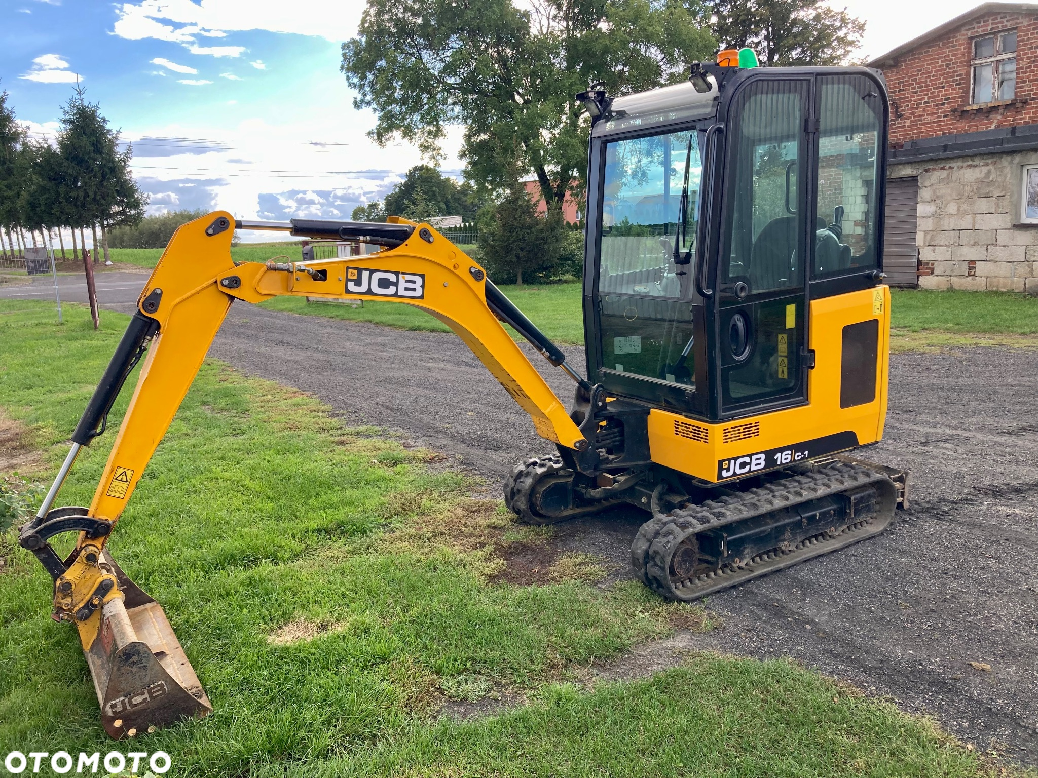 JCB 16 C1 - 3