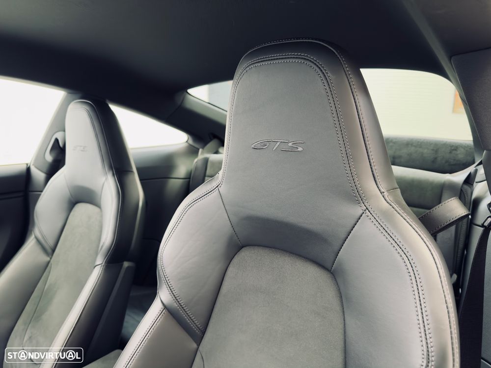 Porsche 911 (992) Carrera GTS PDK - 10
