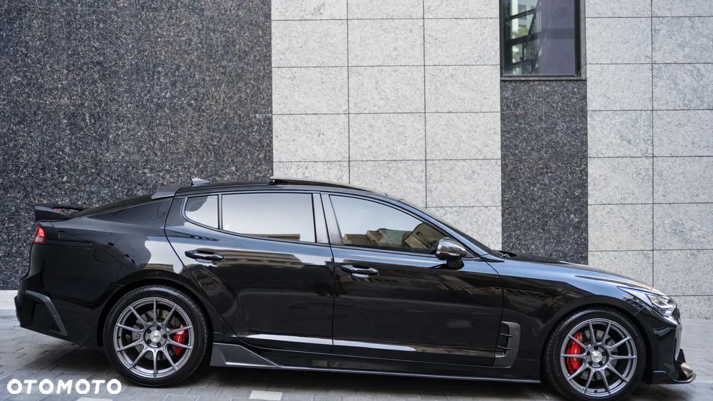 Kia Stinger - 16