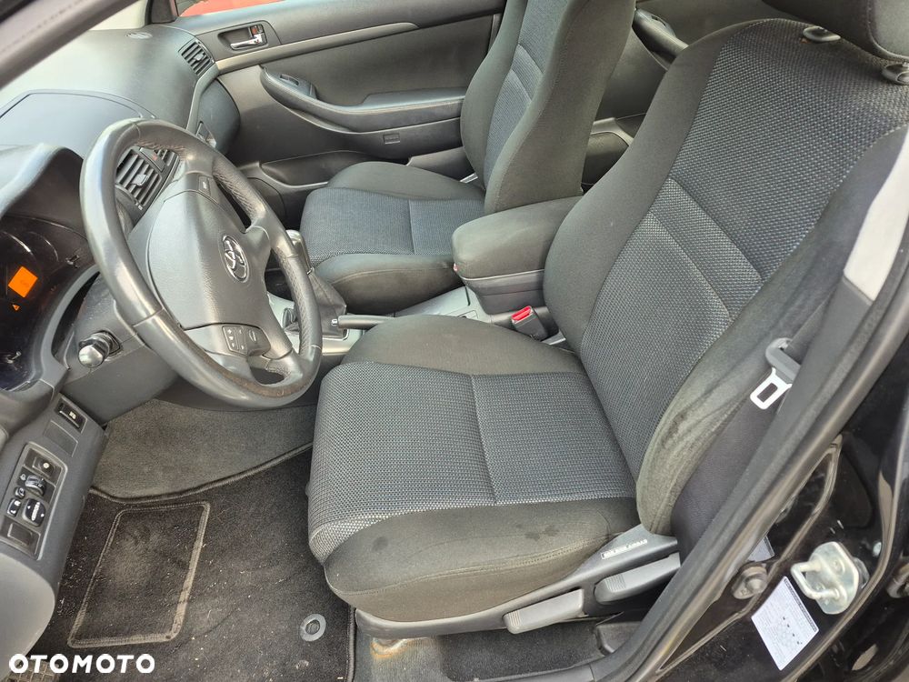 Toyota Avensis 1.8 VVT-i Sol - 10