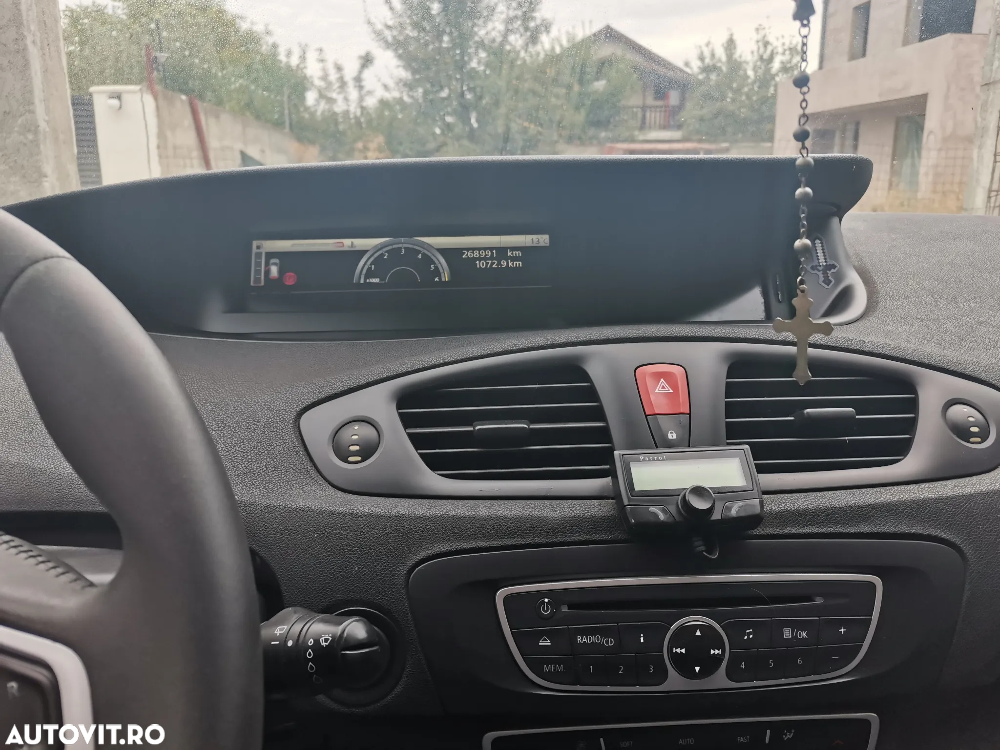 Renault Grand Scenic - 6