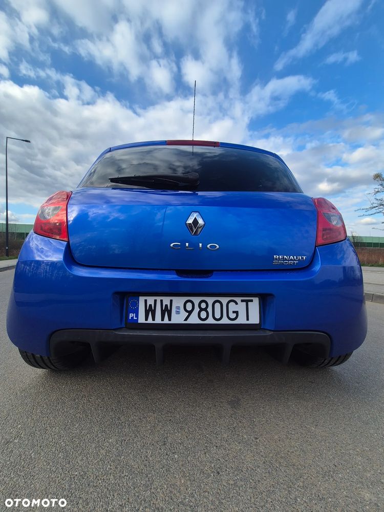 Renault Clio 2.0 16V Sport - 13