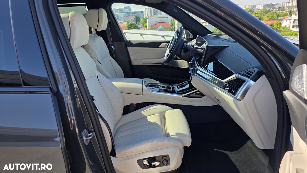 BMW X7 - 12