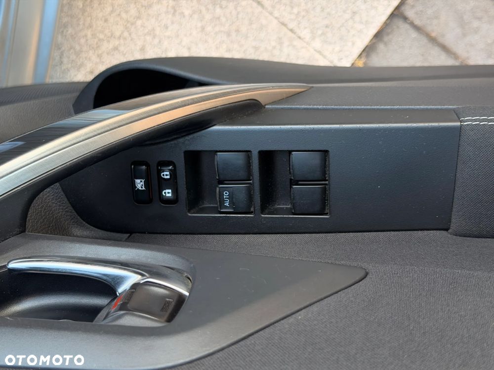 Toyota Auris 1.6 Executive - 13