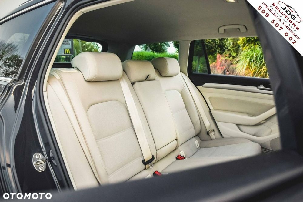 Volkswagen Passat - 29