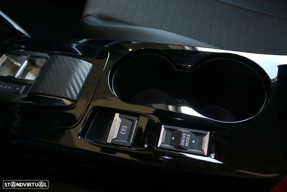 Peugeot e-2008 Allure - 24