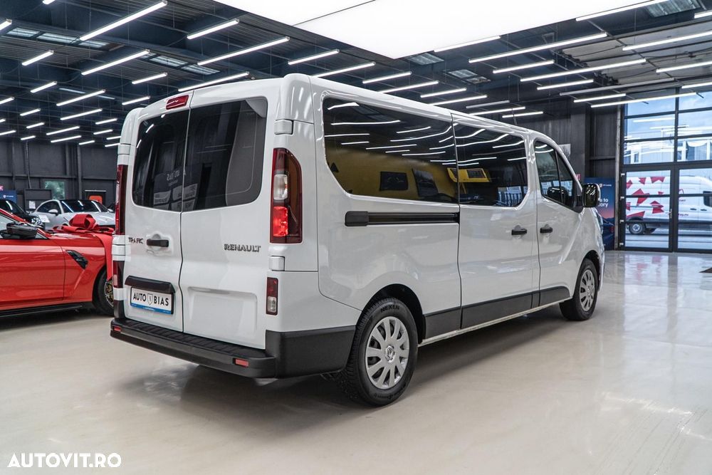 Renault Trafic 2.0 Blue dCi 110 S&S L2 8+1 Life - 8