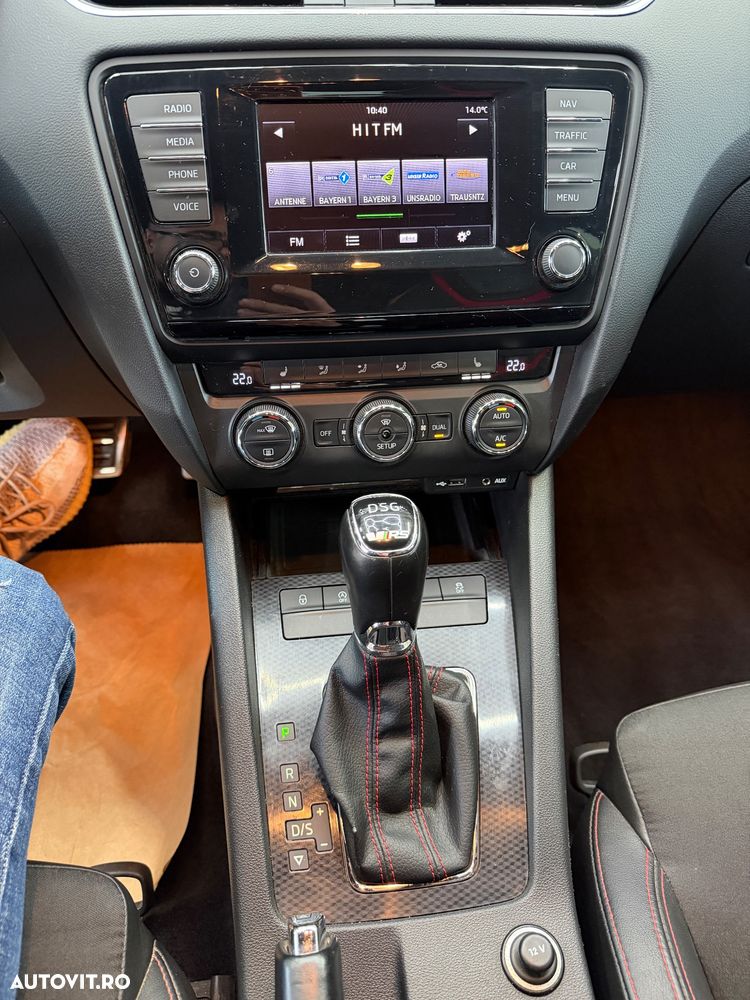 Skoda Octavia 2.0 TDI DSG RS - 14