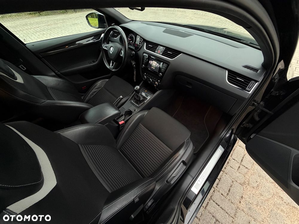 Skoda Octavia 2.0 TDI RS - 18