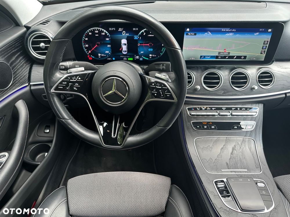 Mercedes-Benz Klasa E - 23