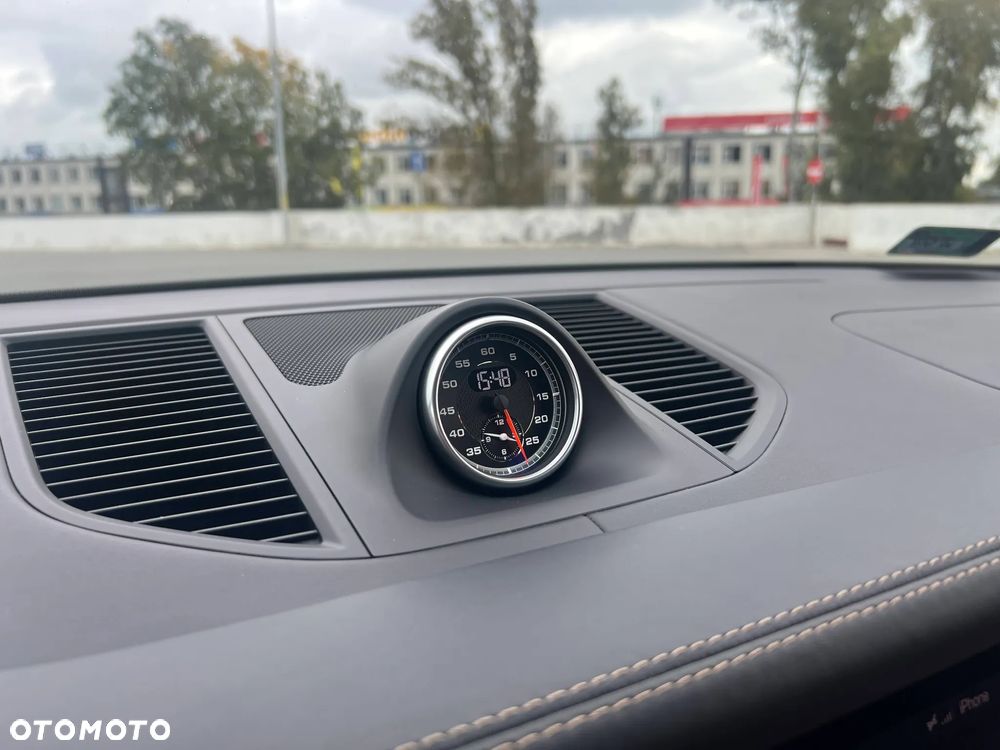 Porsche Macan Standard - 25