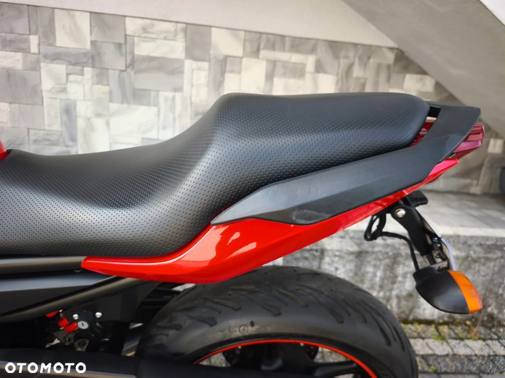 Yamaha XJ - 9