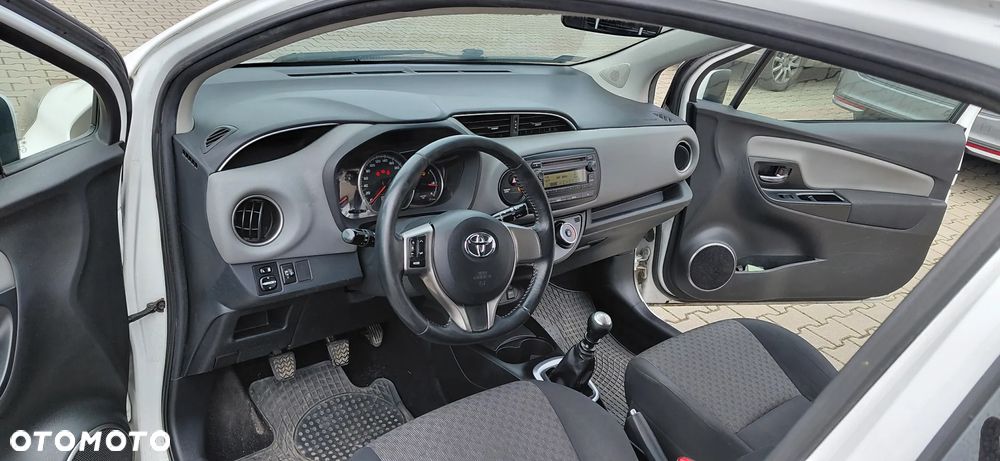 Toyota Yaris - 5