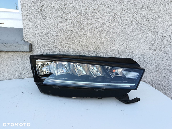 SKODA OCTAVIA IV LAMPA PRZÓD PRAWA FULL LED EUROPA 5E4941016