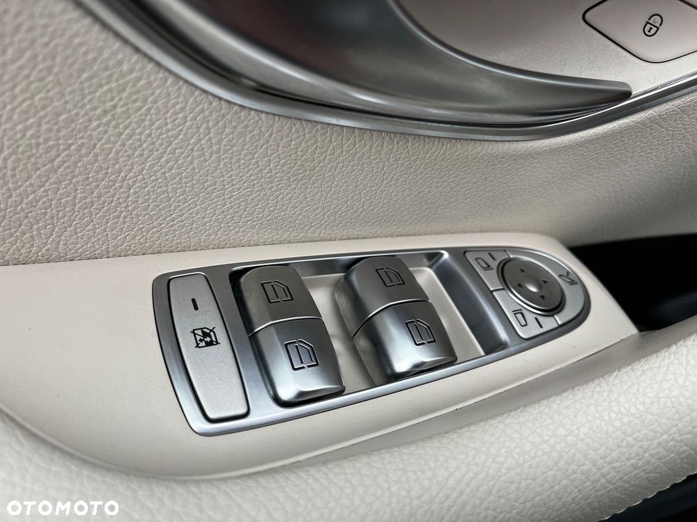Mercedes-Benz Klasa E 200 d Business Edition 9G-TRONIC - 23
