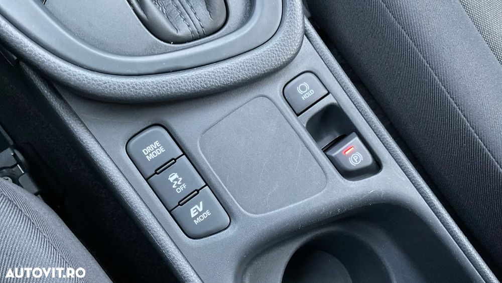 Toyota Yaris 1.5 VVT-i HSD Eco - 28