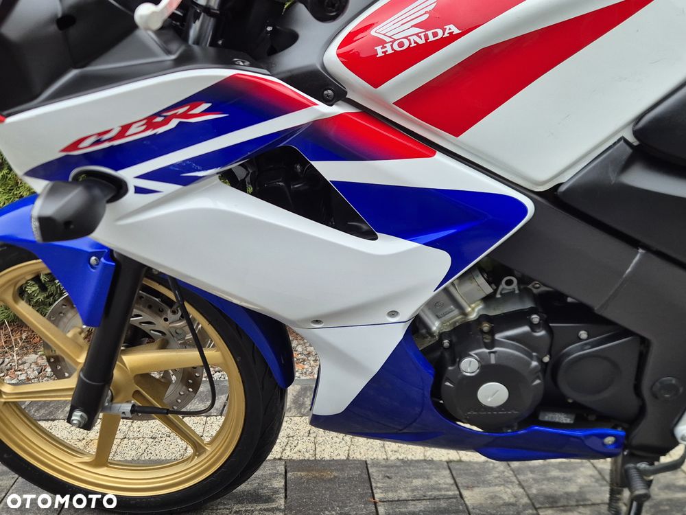 Honda CBR - 16