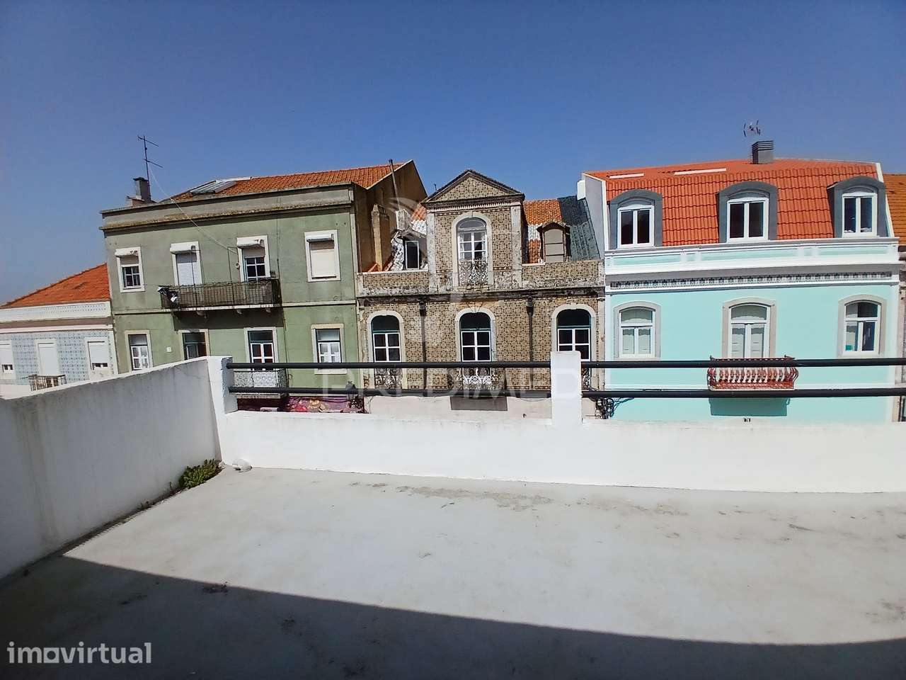 PRÉDIO NO CENTRO DO SEIXAL. - Grande imagem: 5/18