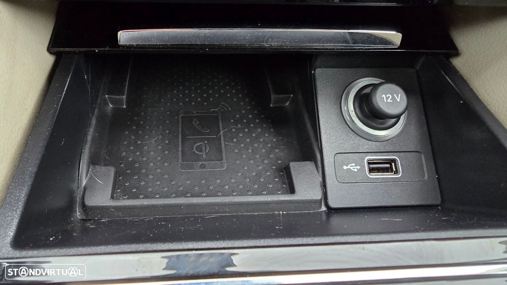 Skoda Superb Break 2.0 TDI Laurin&Klement DSG - 48