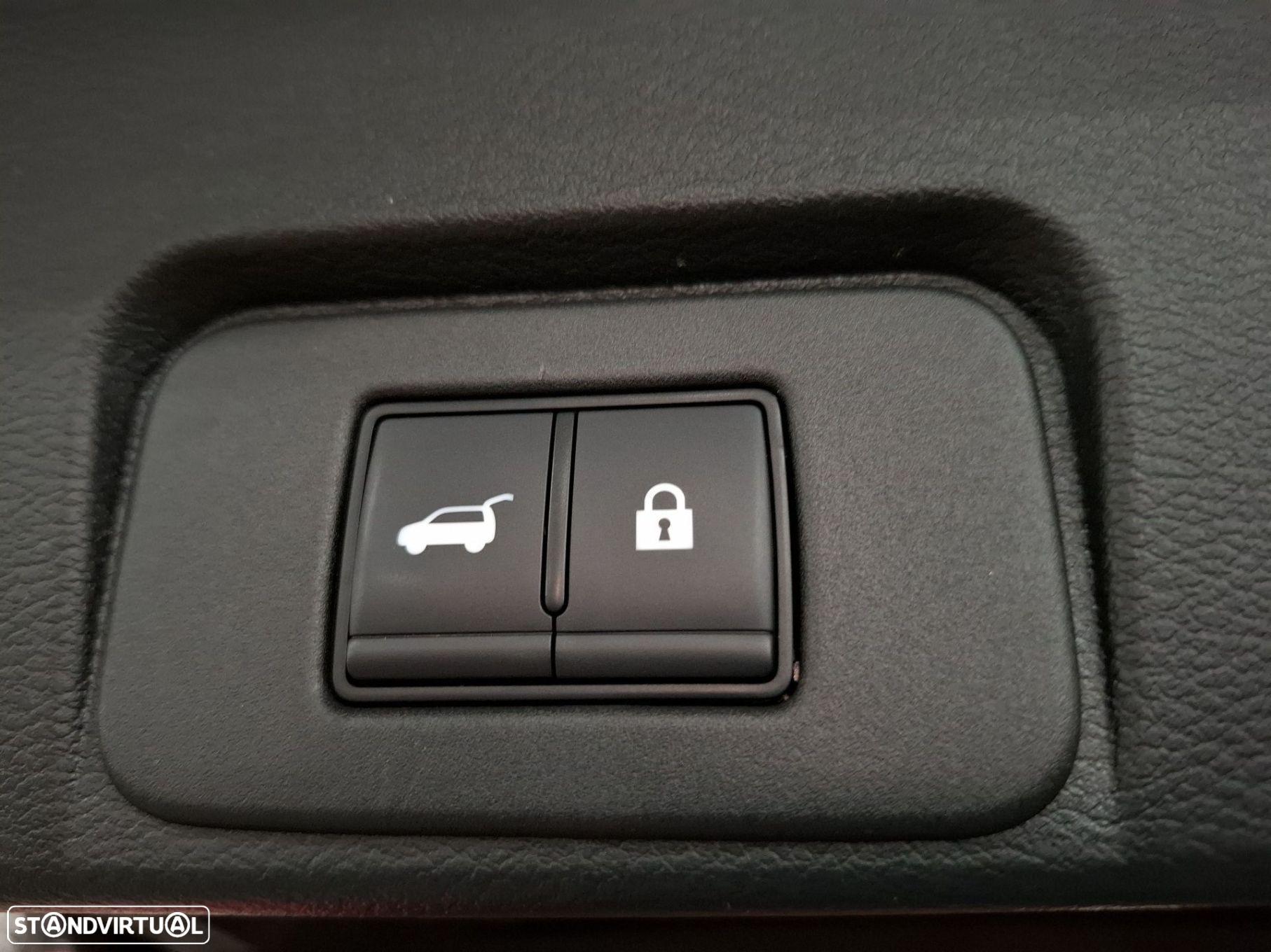 Nissan X-Trail 1.5 e-Power Tekna+ 7L e-4force - 27