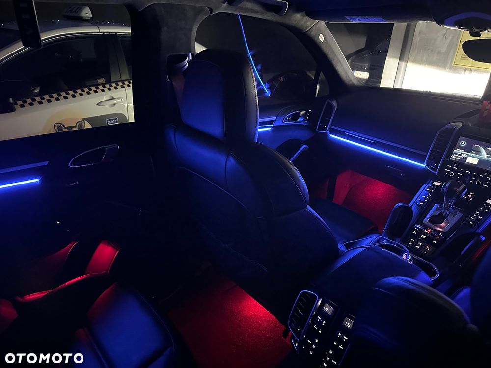 Porsche Cayenne GTS - 20
