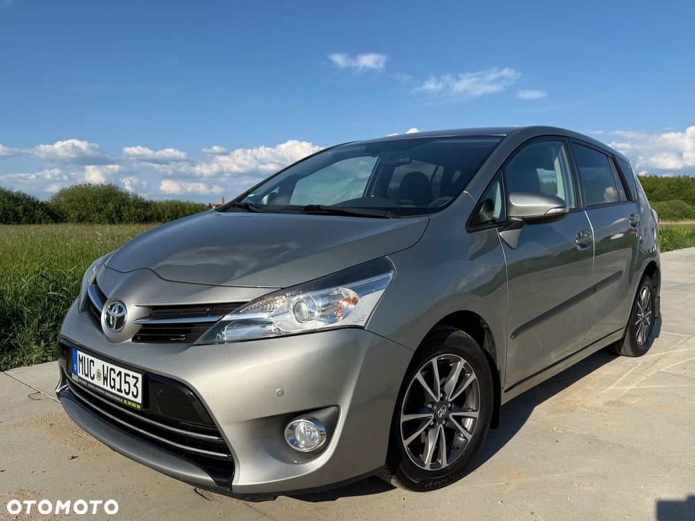 Toyota Verso 2.0 D-4D 5-Sitzer Executive - 2