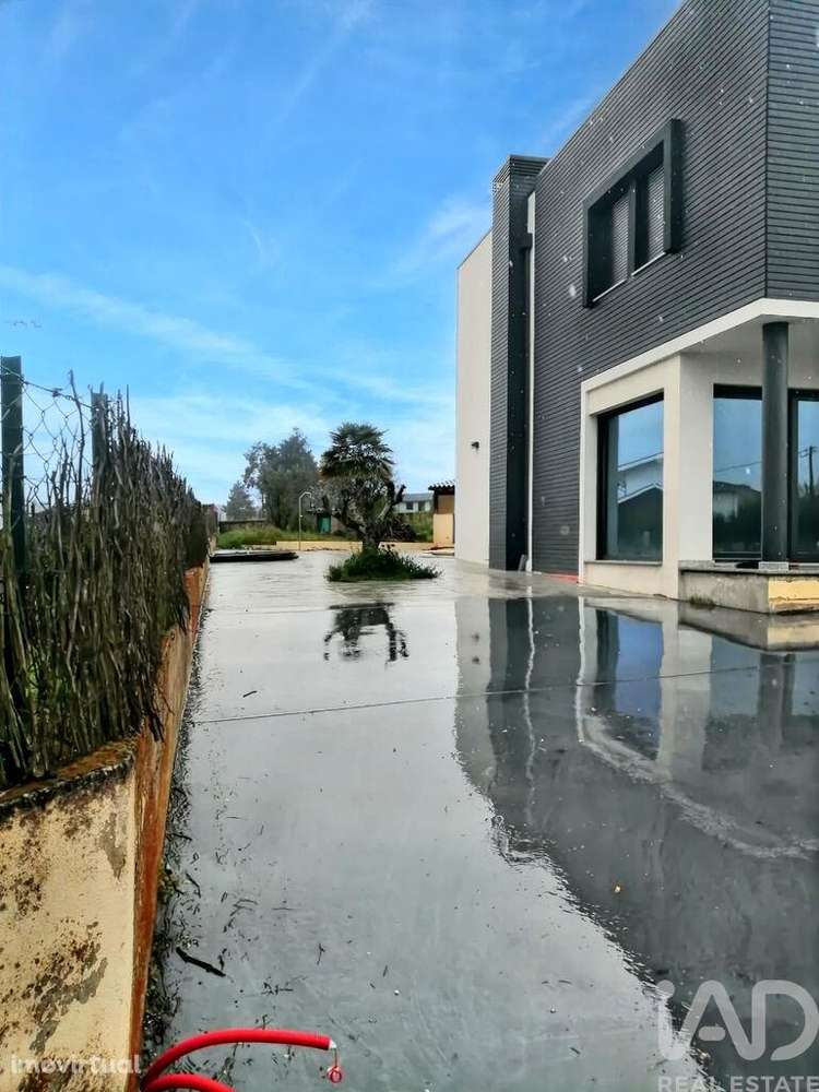 Casa T4 em Vale de Anta de 225,00 m2 - Grande imagem: 2/30