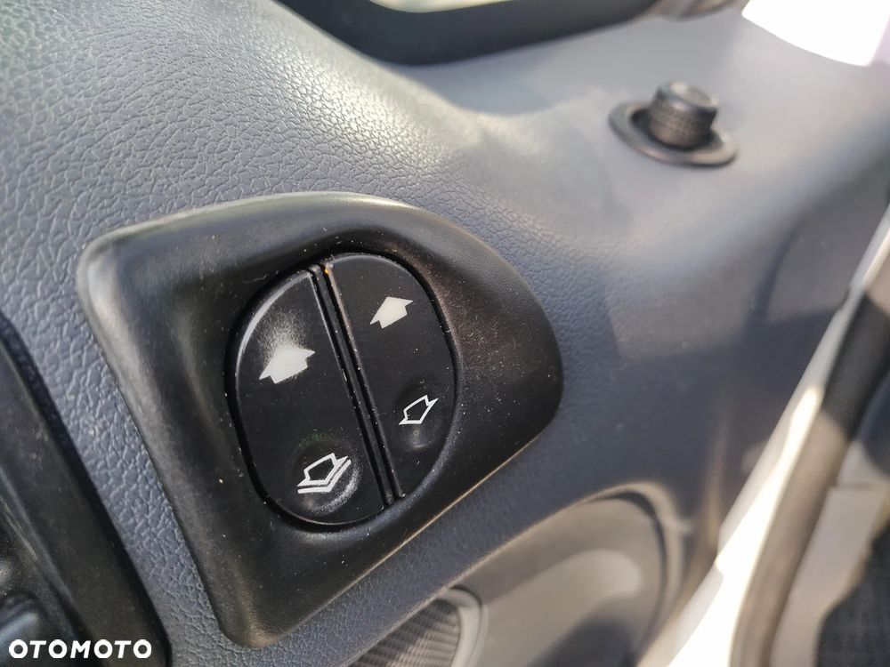 Ford Transit Connect - 21