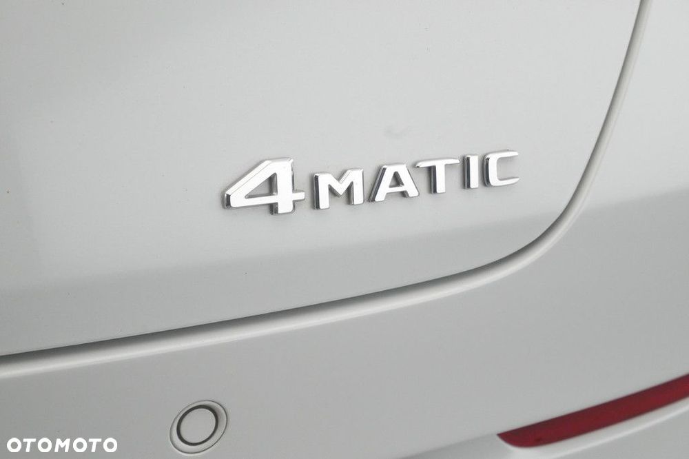 Mercedes-Benz CLA - 32