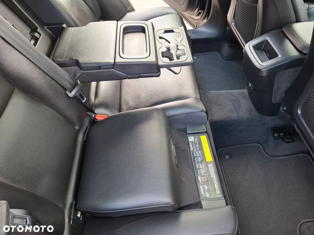 Volvo XC 60 D4 Momentum - 23