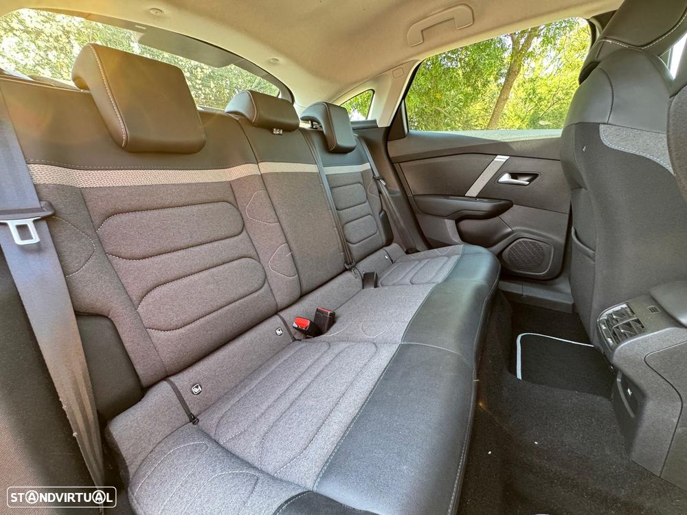 Citroën C4 PureTech 130 Stop&Start EAT8 SHINE - 8