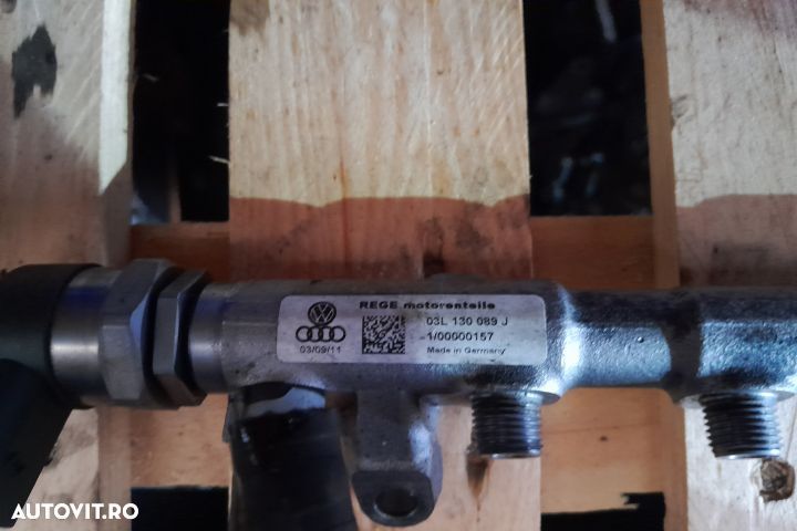Rampa injectoare 03L130089J Volkswagen VW Passat B7 [2010 - 2015] Var - 2