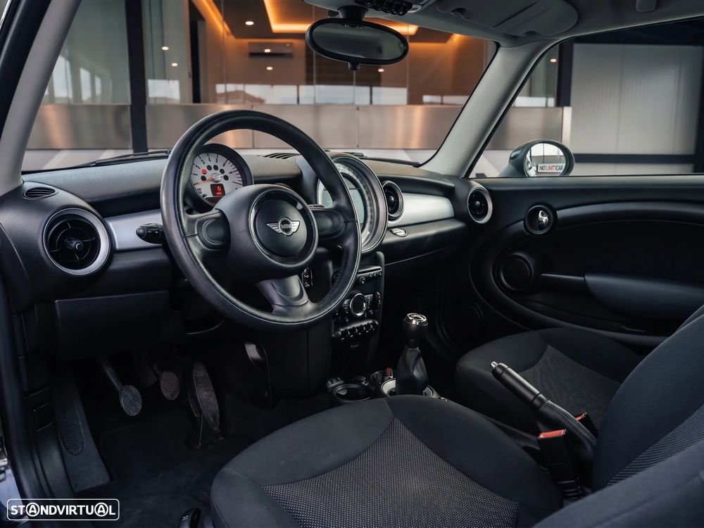 MINI Clubman One D - 11