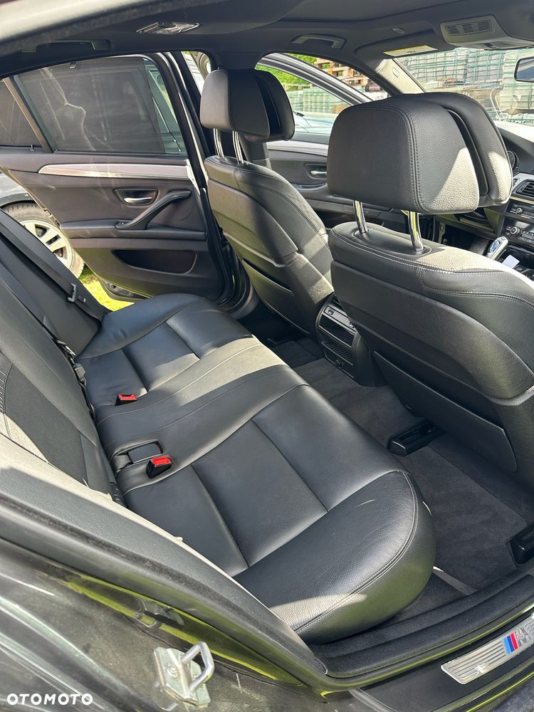 BMW Seria 5 530d xDrive - 26