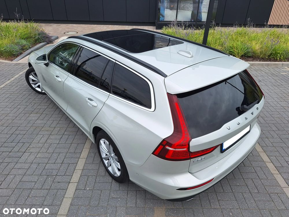 Volvo V60 2021 photo 5